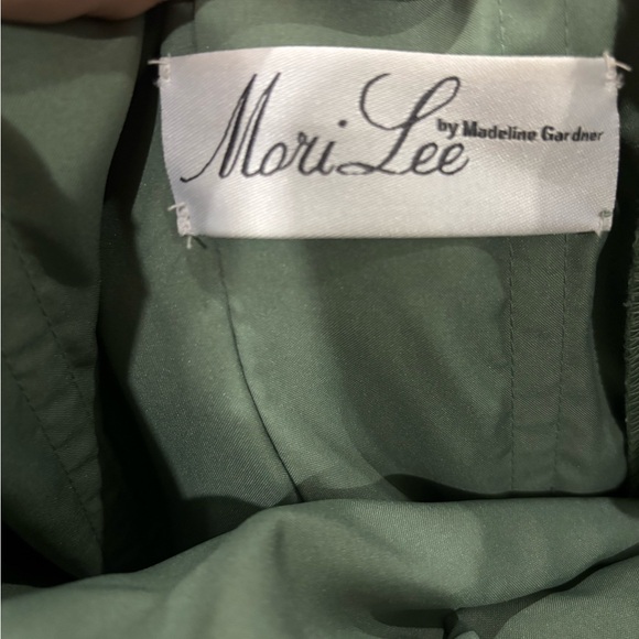 Light green formal dress. Bridesmaid dress worn once - Picture 4 of 4